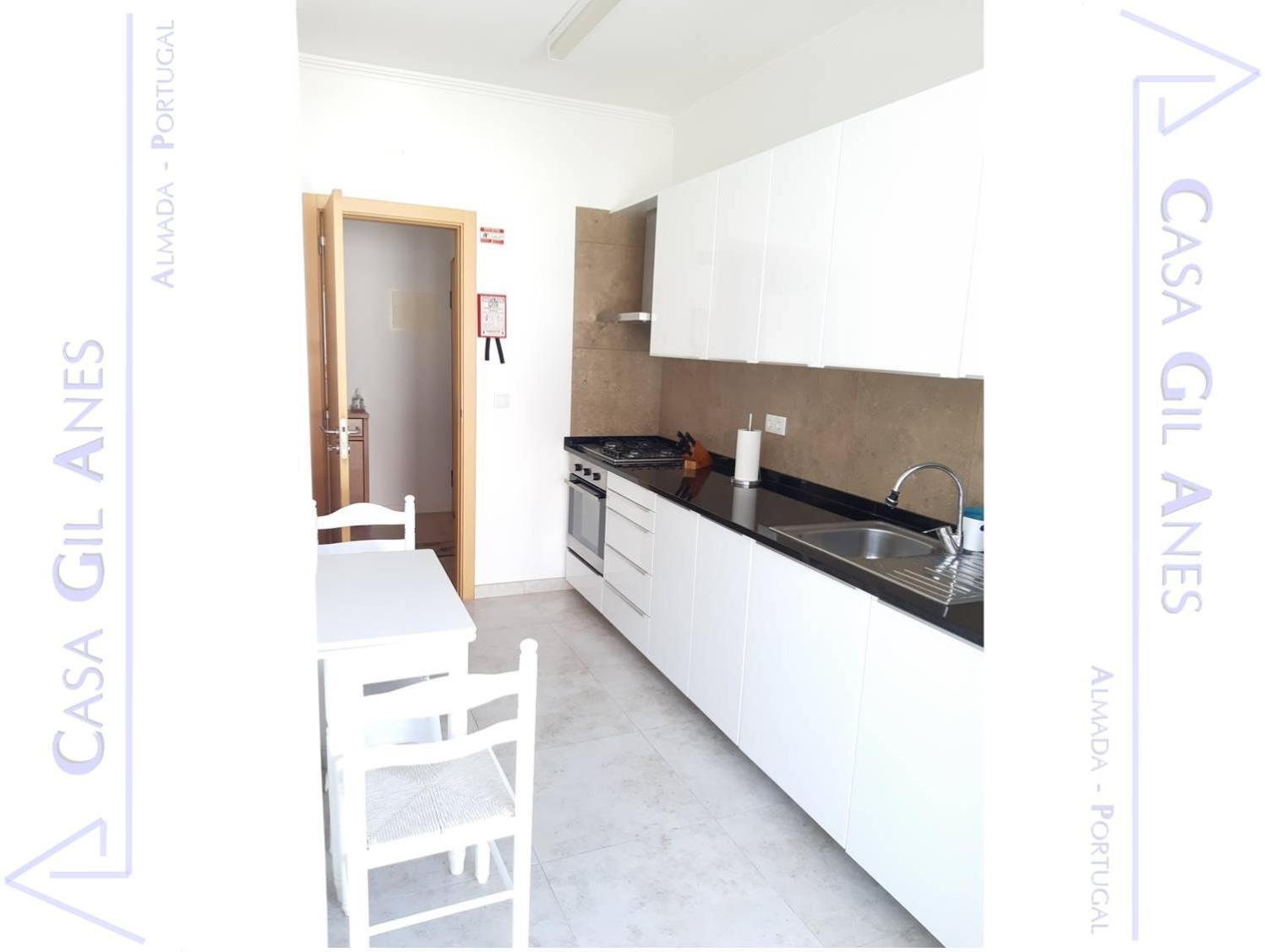 Casa Gil Anes Apartment อัลมาดา ภายนอก รูปภาพ
