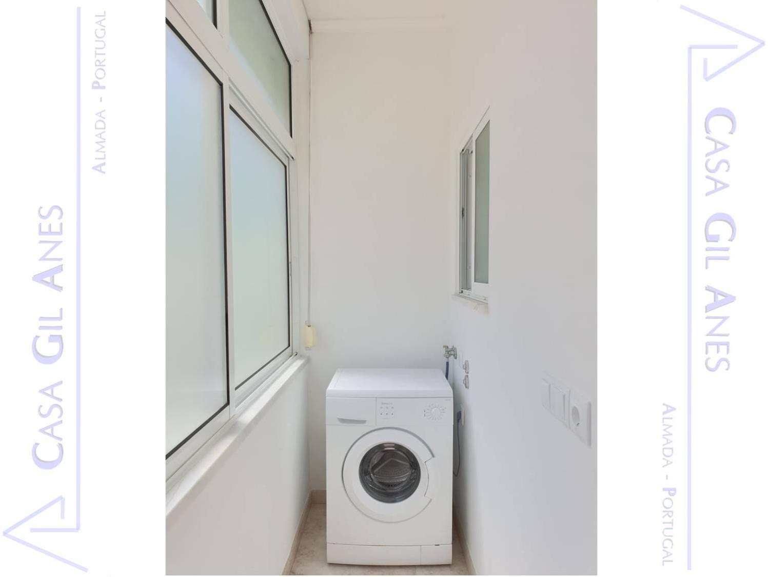 Casa Gil Anes Apartment อัลมาดา ภายนอก รูปภาพ