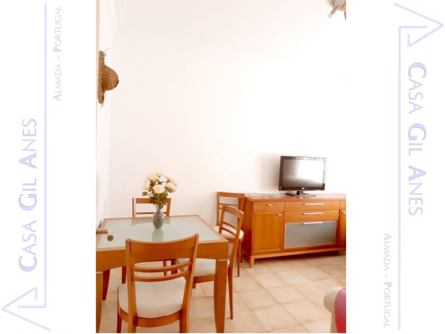 Casa Gil Anes Apartment อัลมาดา ภายนอก รูปภาพ
